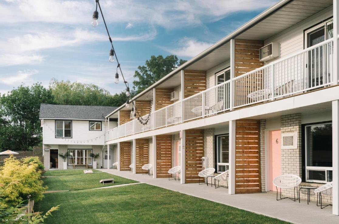 The June Motel, Prince Edward County Picton Exterior photo